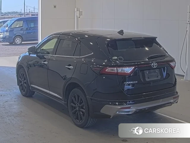 Toyota Harrier 2018 из Японии, фото 2