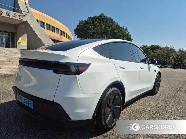 Tesla Model Y id 5010943 из Кореи 10