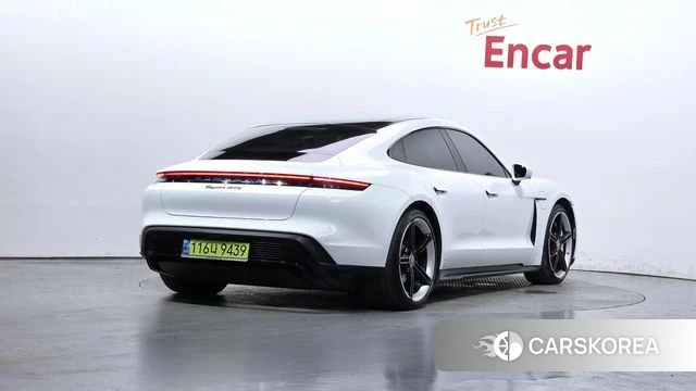 Porsche Taycan id 4649929 из Кореи 12