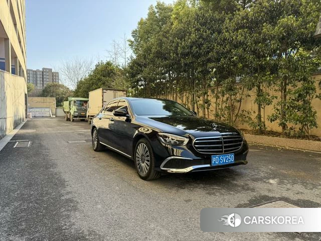 Mercedes-Benz E-Class 2023 Черный из Китая, фото 3