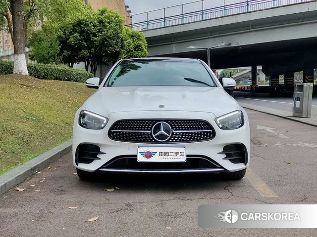 Mercedes-Benz E-Class 2023 Белый из Китая, фото 2