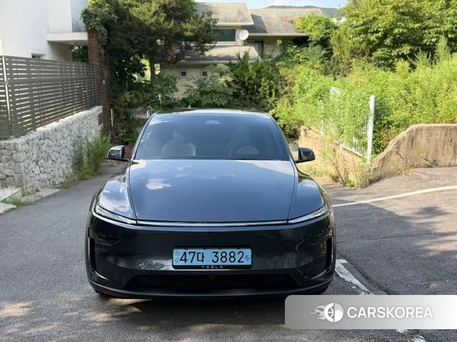 Tesla Model Y 2025 Черный из Кореи, фото 6
