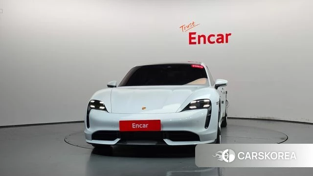Porsche Taycan id 4942777 из Кореи 12