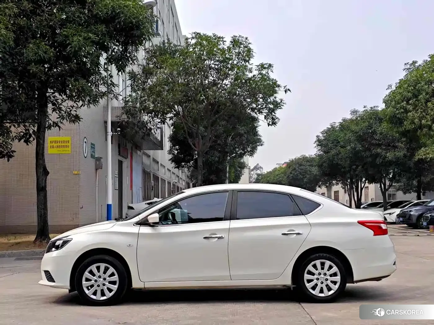Nissan Sylphy 2021 Белый из Китая, фото 2