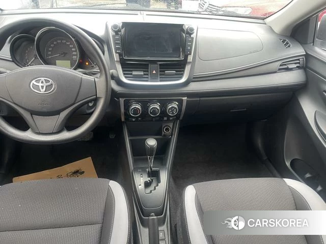 Toyota Yaris L 2021 Белый из Китая, фото 2