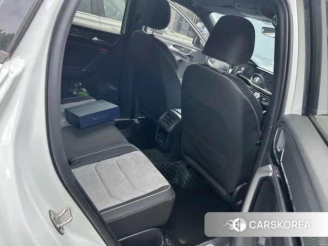Volkswagen Tayron 2022 Белый из Китая, фото 2