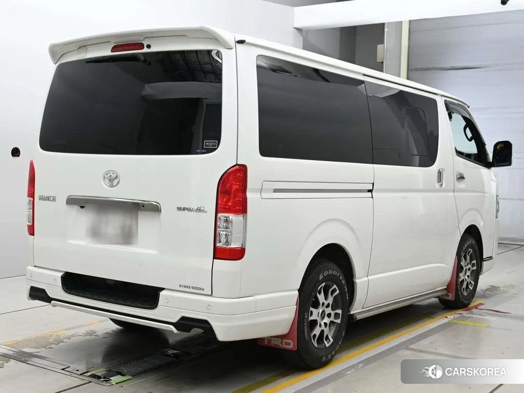 Toyota HiAce Van 2022 из Японии, фото 2