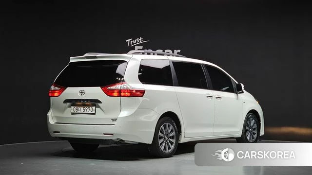 Toyota Sienna id 4998704 из Кореи 12