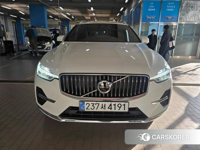 Volvo XC60 second Generation 2024 Белый из Кореи, фото 2