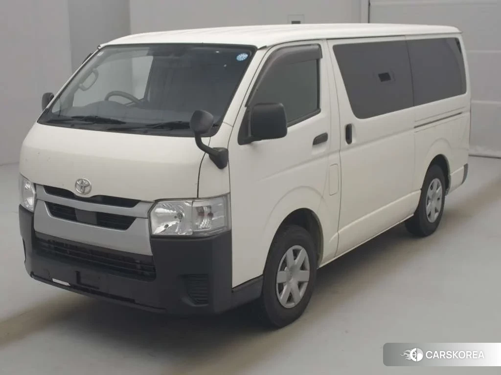 Toyota HiAce Van 2021 из Японии, фото 2