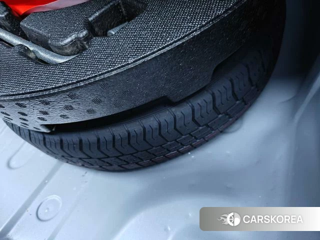 Nissan Sylphy 2025 Серебристо-серый из Китая, фото 5