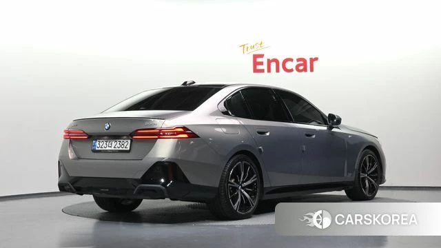 BMW 5 Series (G60) id 5051918 из Кореи 12