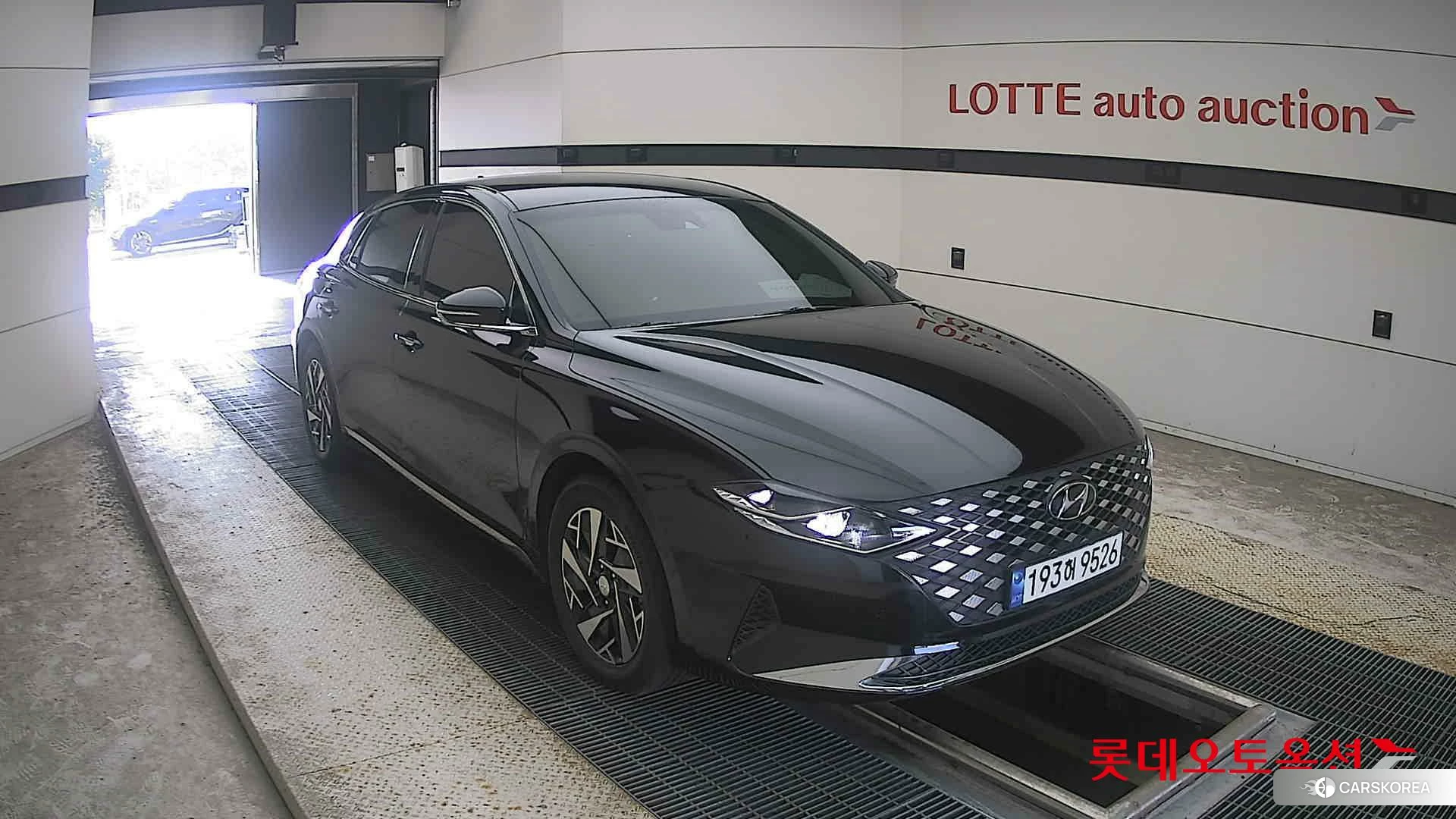 Hyundai Grandeur Hybrid id 5001037 из Кореи 12