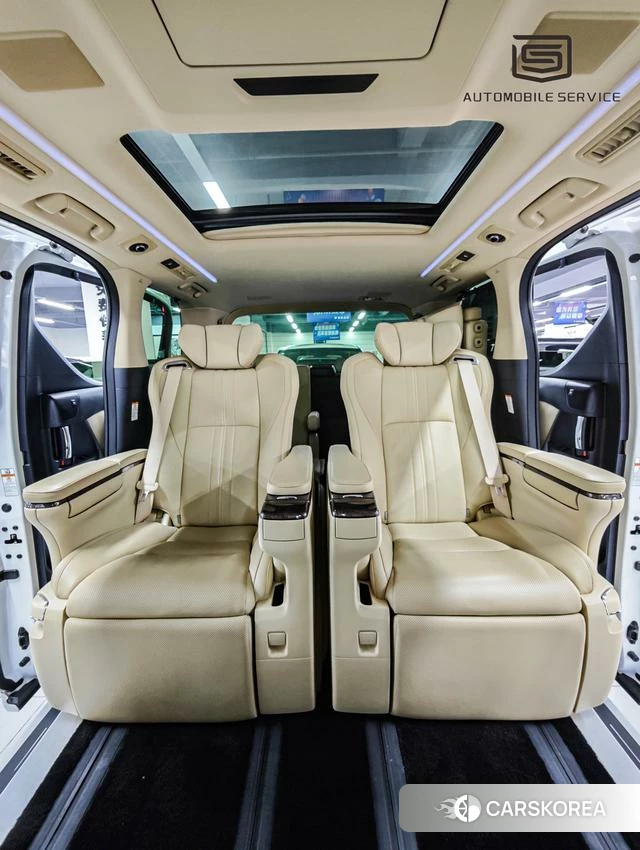 Toyota Alphard 2022 Белый из Китая, фото 2