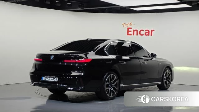 BMW 7 Series (G70) id 5001656 из Кореи 12