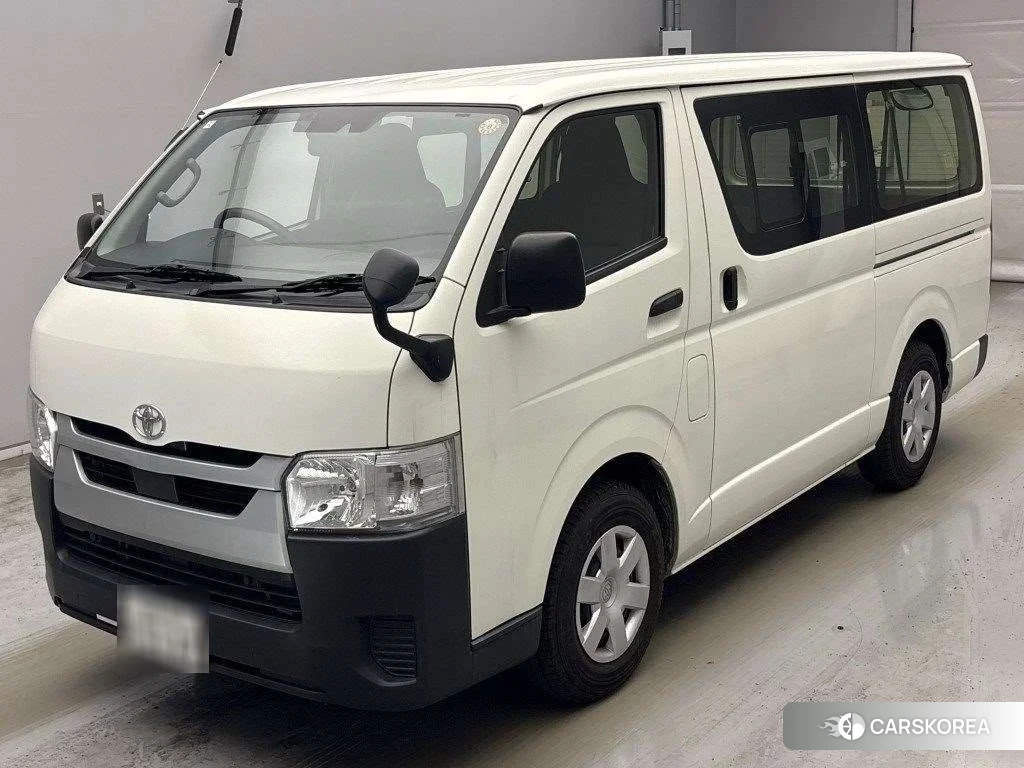 Toyota HiAce Van 2022 из Японии, фото 2