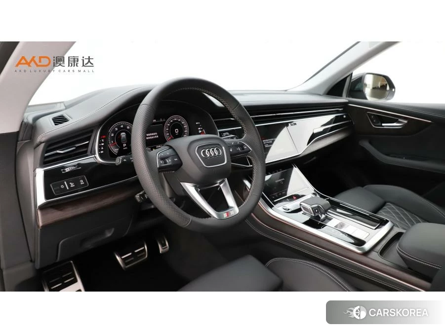 Audi Q8 2021 Черный из Китая, фото 2