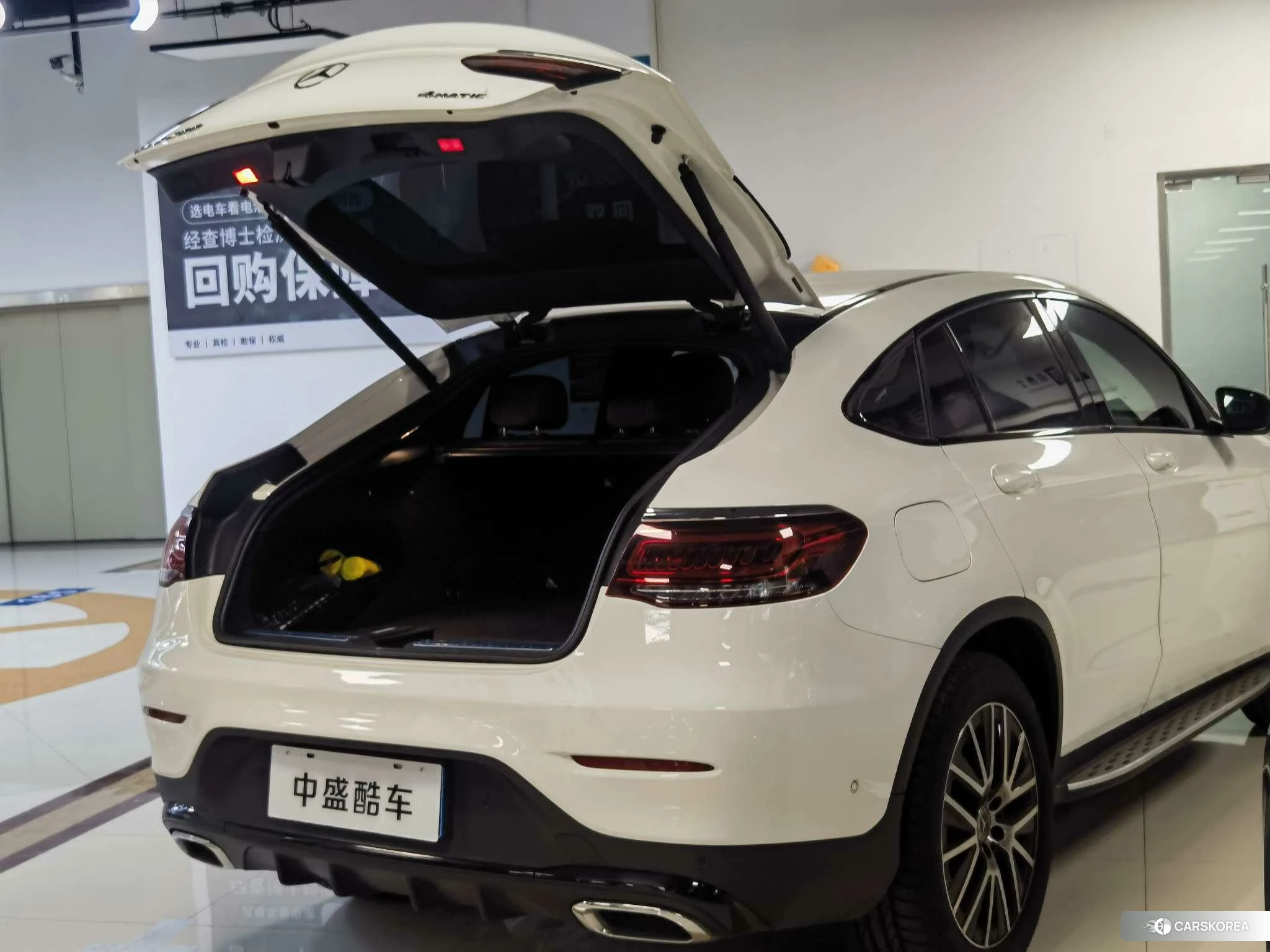 Mercedes-Benz GLC 2022 Белый из Китая, фото 5