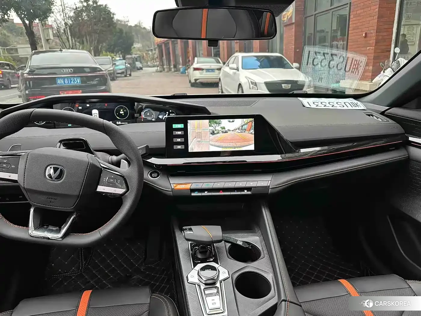 Chang'an UNI-V 2023 Белый из Китая, фото 2