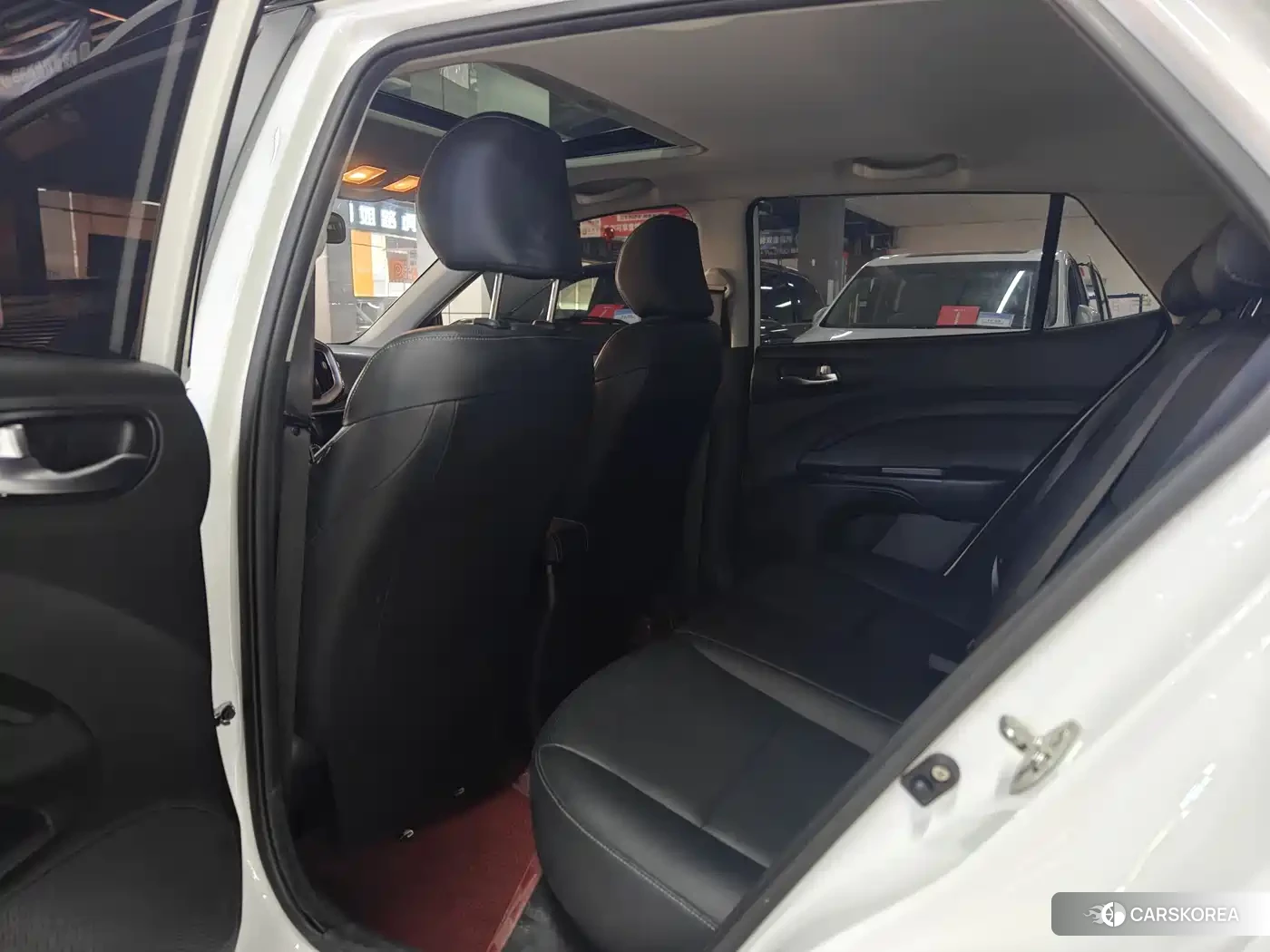 Kia KX1 2022 Белый из Китая, фото 5