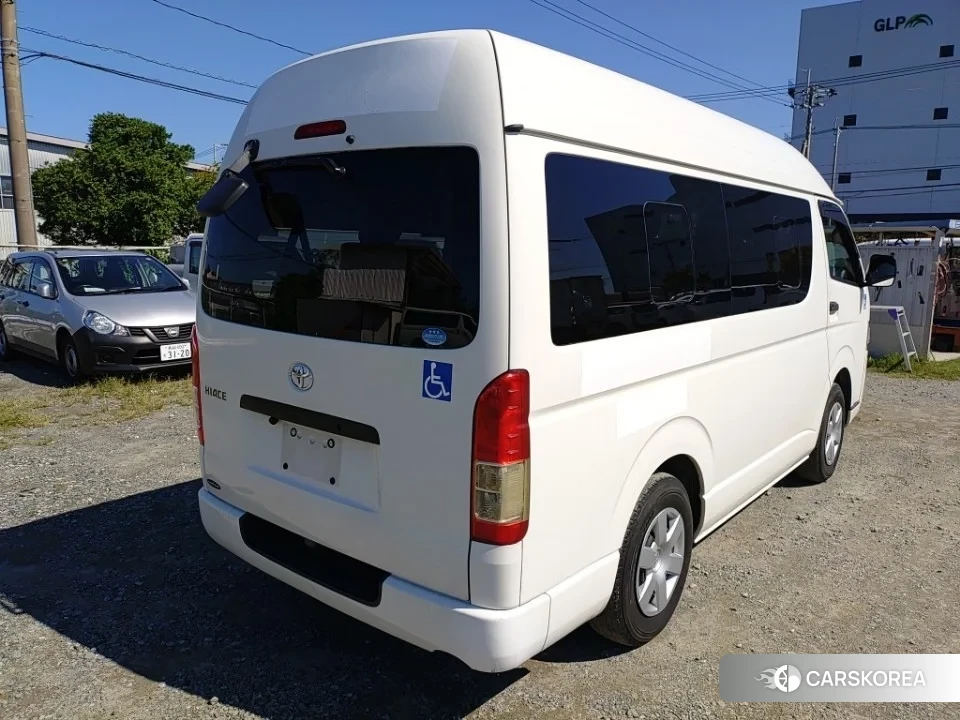 Toyota HiAce Van 2018 из Японии, фото 2