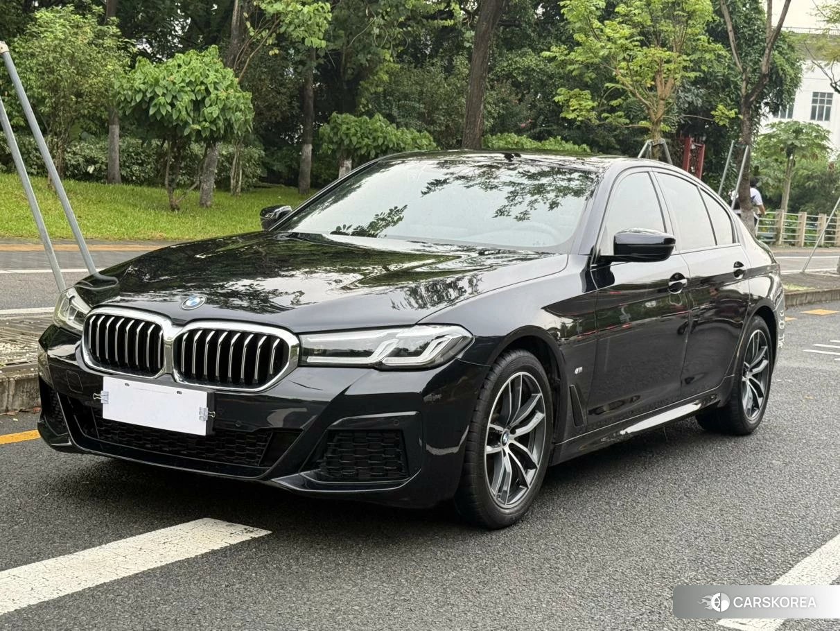 BMW 5 series 2020 Черный из Китая, фото 2