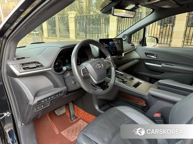 Toyota Sienna 2022 Черный из Китая, фото 2