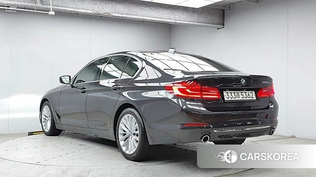 BMW 5 Series (G30) id 5018387 из Кореи 12
