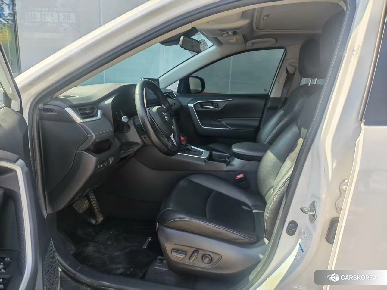 Toyota RAV4 2021 Белый из Китая, фото 3