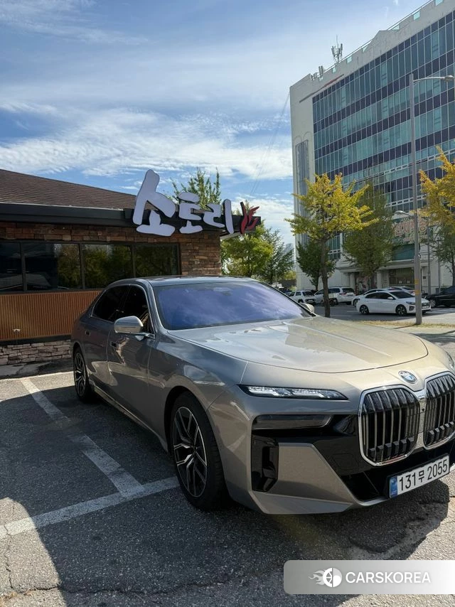 BMW 7 Series (G70) id 4980005 из Кореи 12