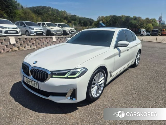 BMW 5 Series (G30) 2022 Белый из Кореи, фото 3