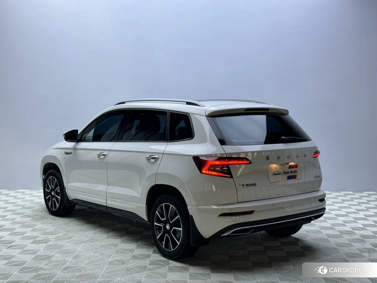 Skoda Karoq 2022 Белый из Китая, фото 6