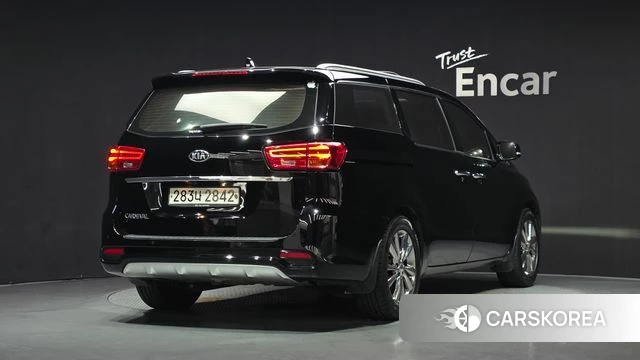 Kia The New Carnival id 5028967 из Кореи 12