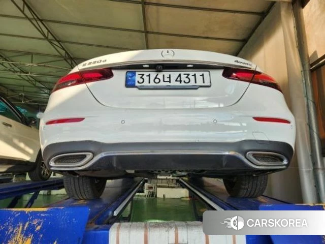 Mercedes-Benz E-Class W213 2020 Белый из Кореи, фото 2