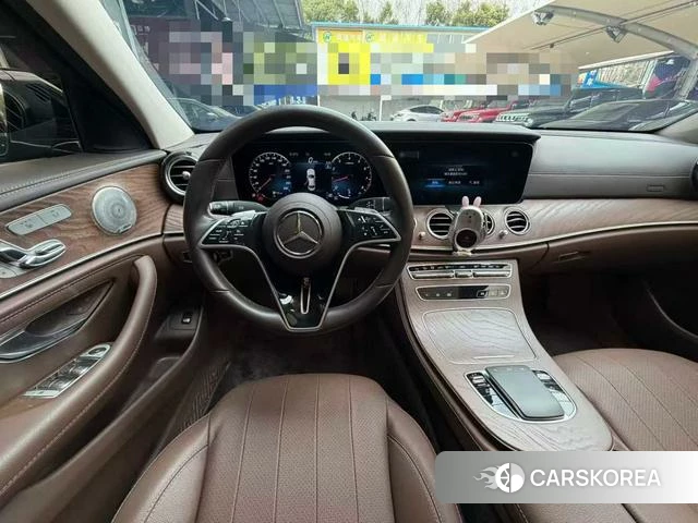 Mercedes-Benz E-Class 2023 Черный из Китая, фото 2