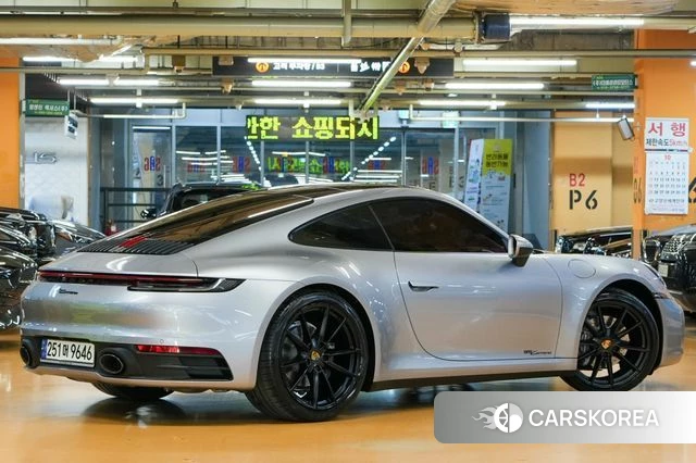 Porsche 911(992) id 5047594 из Кореи 12
