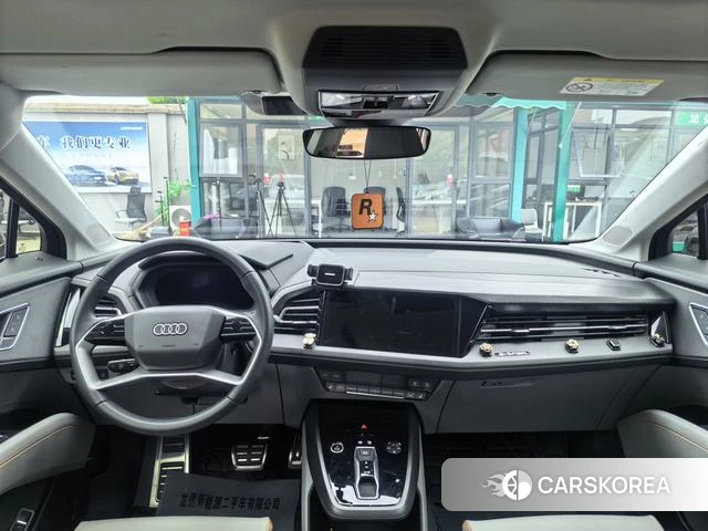 Audi Q5L 2023 Белый из Китая, фото 2