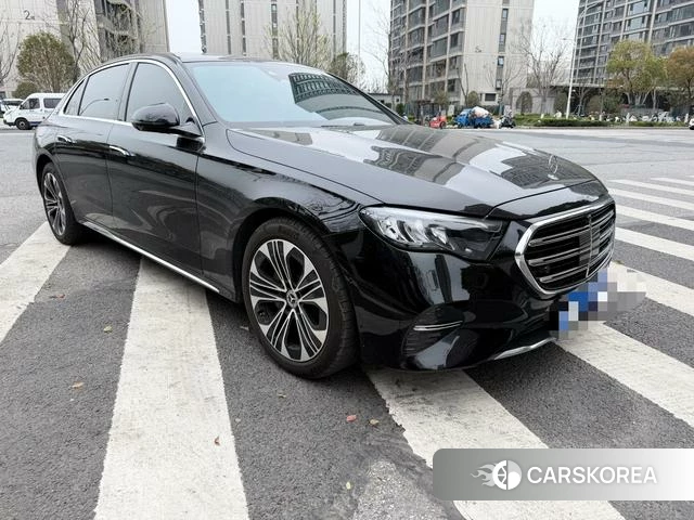 Mercedes-Benz E-Class 2025 Черный из Китая, фото 3