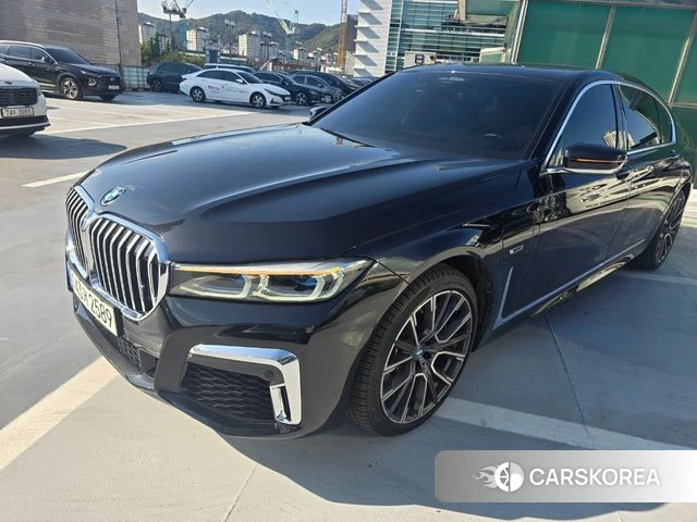 BMW 7 Series (G11) 2021 Черный из Кореи, фото 2