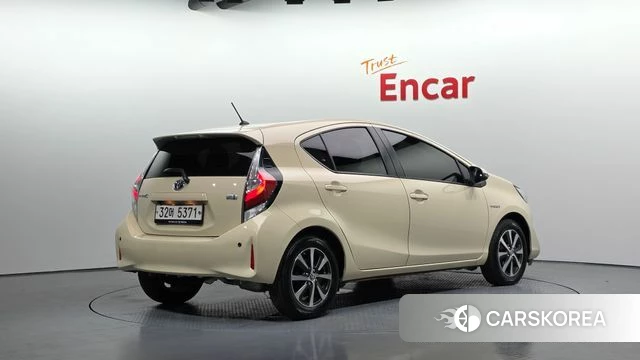 Toyota Prius C id 4988419 из Кореи 12
