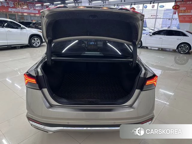 Nissan Altima 2023 Серебристо-серый из Китая, фото 4