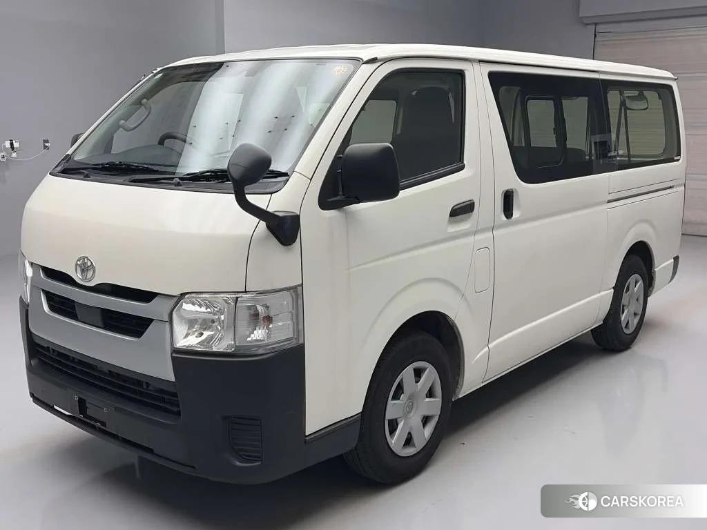 Toyota HiAce Van 2023 из Японии, фото 2