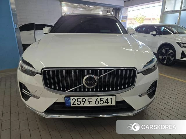Volvo XC60 second Generation 2024 Белый из Кореи, фото 2