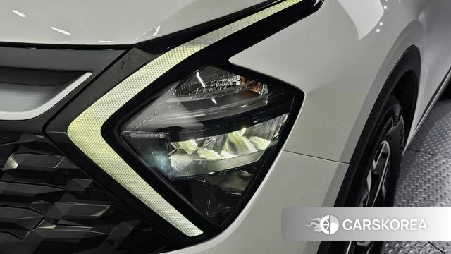 Kia Sportage 5th Generation 2022 Белый из Кореи, фото 2