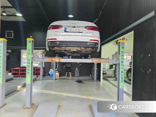 Audi A6 (C8) 2020 Белый из Кореи, фото 2
