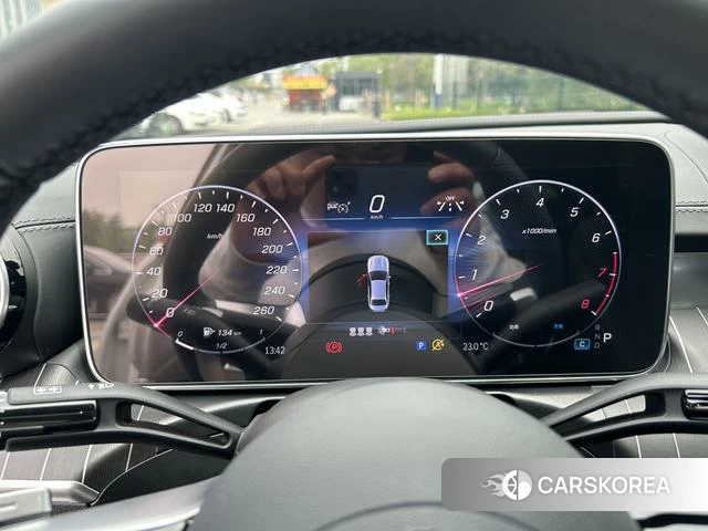 Mercedes-Benz C-class 2024 Белый из Китая, фото 3