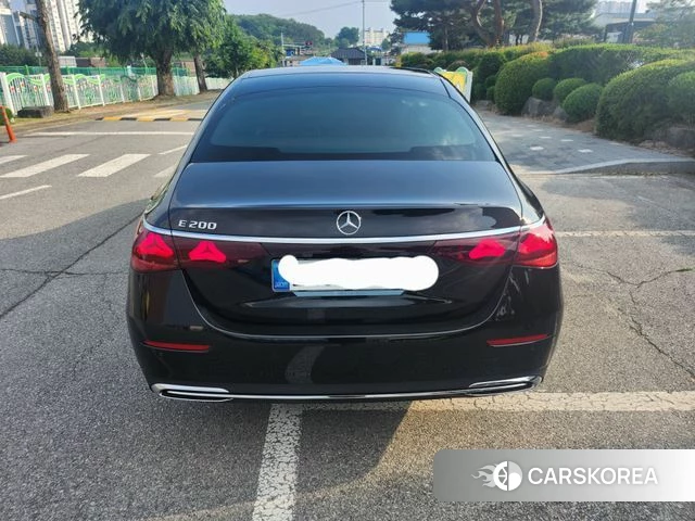 Mercedes-Benz E-Class W214 2025 Черный из Кореи, фото 2