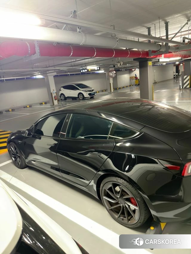 Tesla Model 3 2024 Черный из Кореи, фото 5