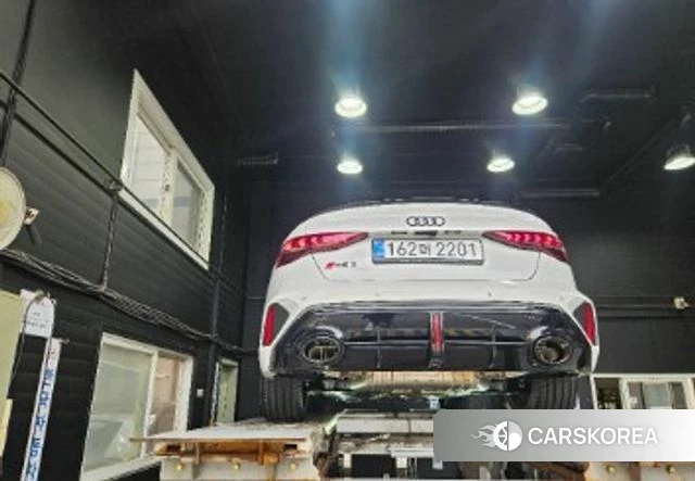 Audi RS3 (8Y) 2025 Белый из Кореи, фото 2