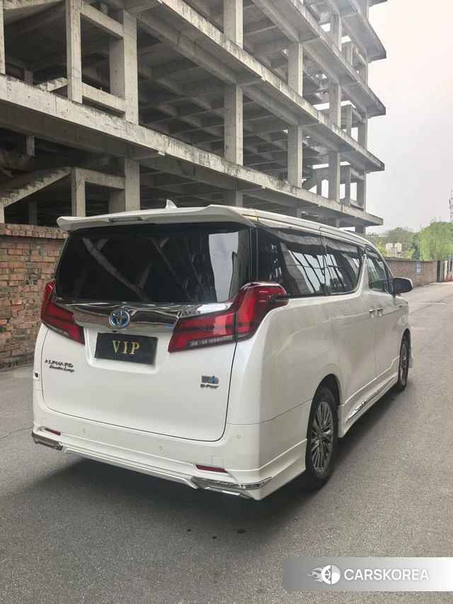 Toyota Alphard 2021 Белый из Китая, фото 5
